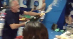 DE LAURENTIIS SCATENATO, PRIMA LO CHAMPAGNE E POI LE CLAMOROSE DICHIARAZIONI