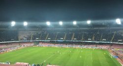 Gazzetta - Napoli-Milan sarà record: già sold out alla prima in casa, la guerra tra De Laurentiis e de Magistris non incide