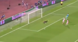 Stella Rossa-Napoli: traversa spettacolare di Insgine