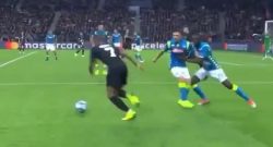Koulibaly spinge Mario Rui su Mbappé: le immagini diventano virali sul web [VIDEO]