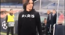 Cavani torna a Napoli: Matador visibilmente emozionato mentre riaccarezza il prato del San Paolo [VIDEO]