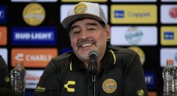 Maradona, l'agente: "Sarà operato nei prossimi giorni, nulla di grave. Ritorno a Napoli? C'è stata la possibilità, poi..."