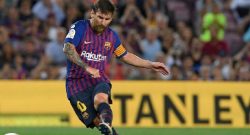 Dall'Inghilterra - Messi distrutto dopo il KO a Liverpool: l'argentino in lacrime negli spogliatoi, tensione con i tifosi in aeroporto