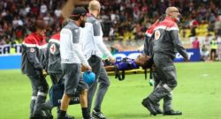 Nizza, brutto infortunio per Ounas che esce in barella ma rassicura: "Non è il crociato, vedremo" [VIDEO]