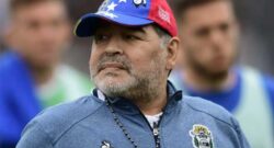 Maradona, il fratello in lacrime: "Ha avuto una crisi cardiorespiratoria. Momento drammatico"