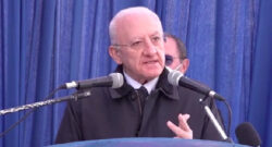 Coronavirus Campania, De Luca: "Oggi riunione per i ristori, daremo tutto l'aiuto possibile"