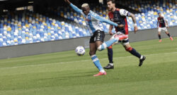 Moviola Napoli-Cagliari, Gazzetta: gol Osimhen valido! Poi scagiona Mazzoleni: "Non può intervenire al Var perchè..."