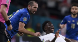 “Italia-Inghilterra si deve rigiocare”: la petizione punta sullo ‘scandalo’ Chiellini