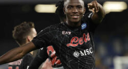 "Sceneggiate perditempo e poco sportive", l'attacco di Tuttosport a Osimhen dopo Napoli-Torino