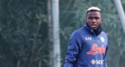 "Se il Napoli non dovesse liberarlo sceglierei un altro". Osimhen, il Ct apre a una possibile assenza in Coppa d'Africa